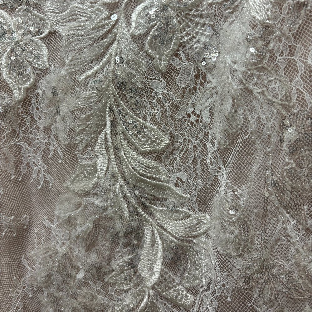 Wedding Dress - Picture 6 of 8